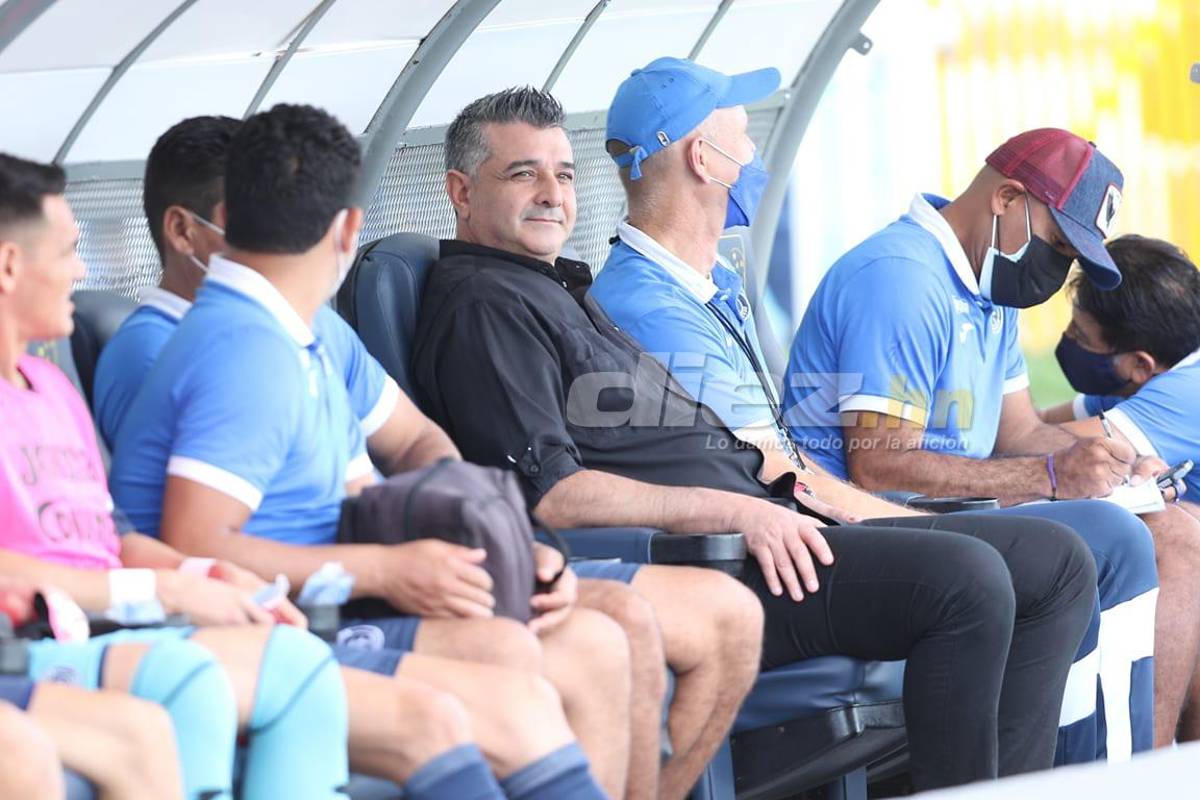 No pudo contener las lágrimas: Diego Vázquez llora y así fue captado en su último día como entrenador de Motagua