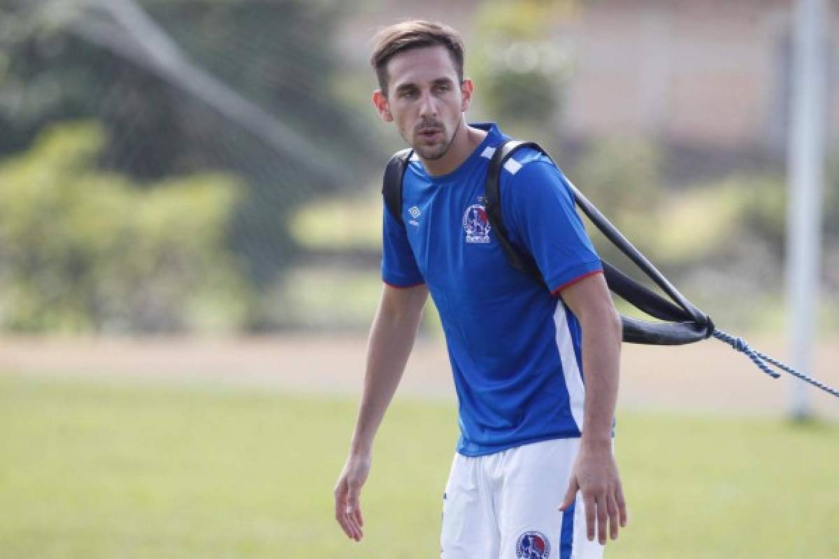 ¡Vaya lujo! Este sería el otro 11 titular de Pedro Troglio en el Olimpia