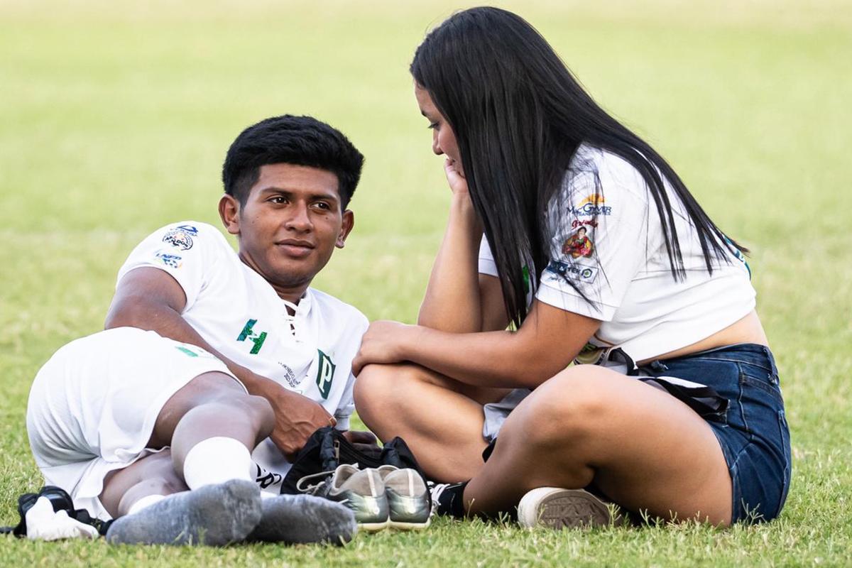 Belleza en el Puerto, Castellón en silla de ruedas y por qué no jugó Welcome; paliza de Motagua sin público