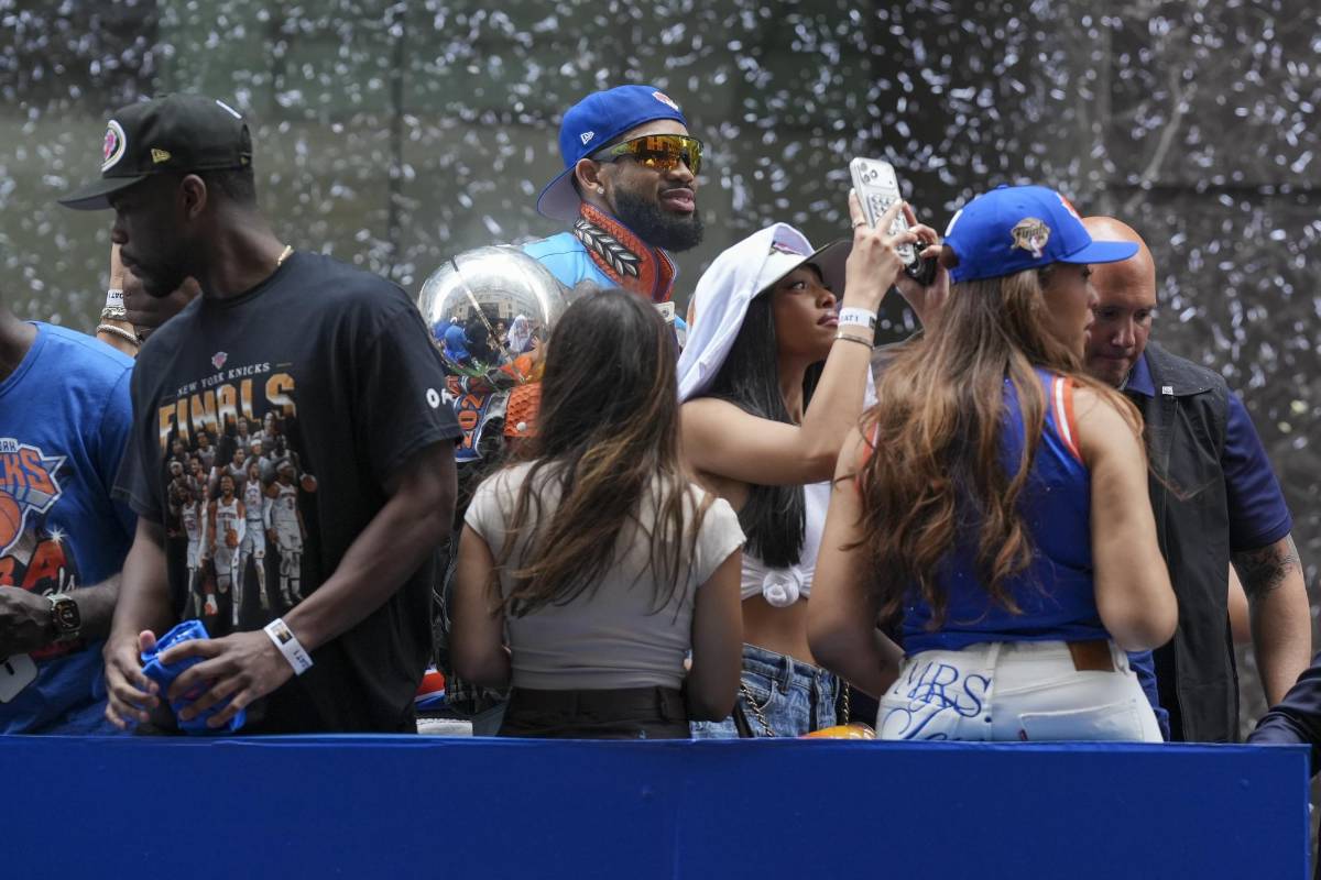 ¡Paralizaron NY! Entre famosos y miles de fanáticos los Knicks festejan el título