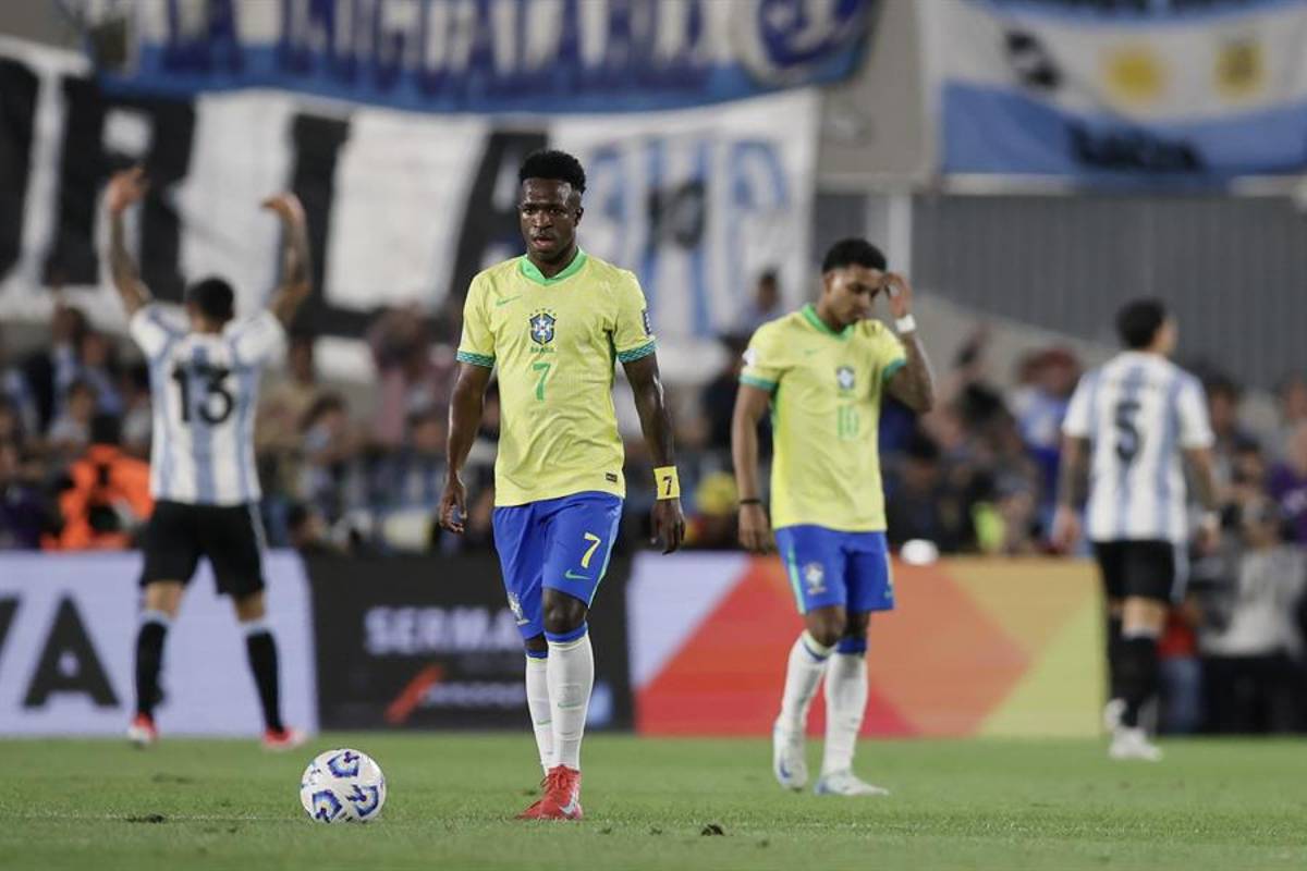 Paredes se burló de Rodrygo en la paliza de Argentina a Brasil, la bronca con Raphinha y Vinicius también se calentó
