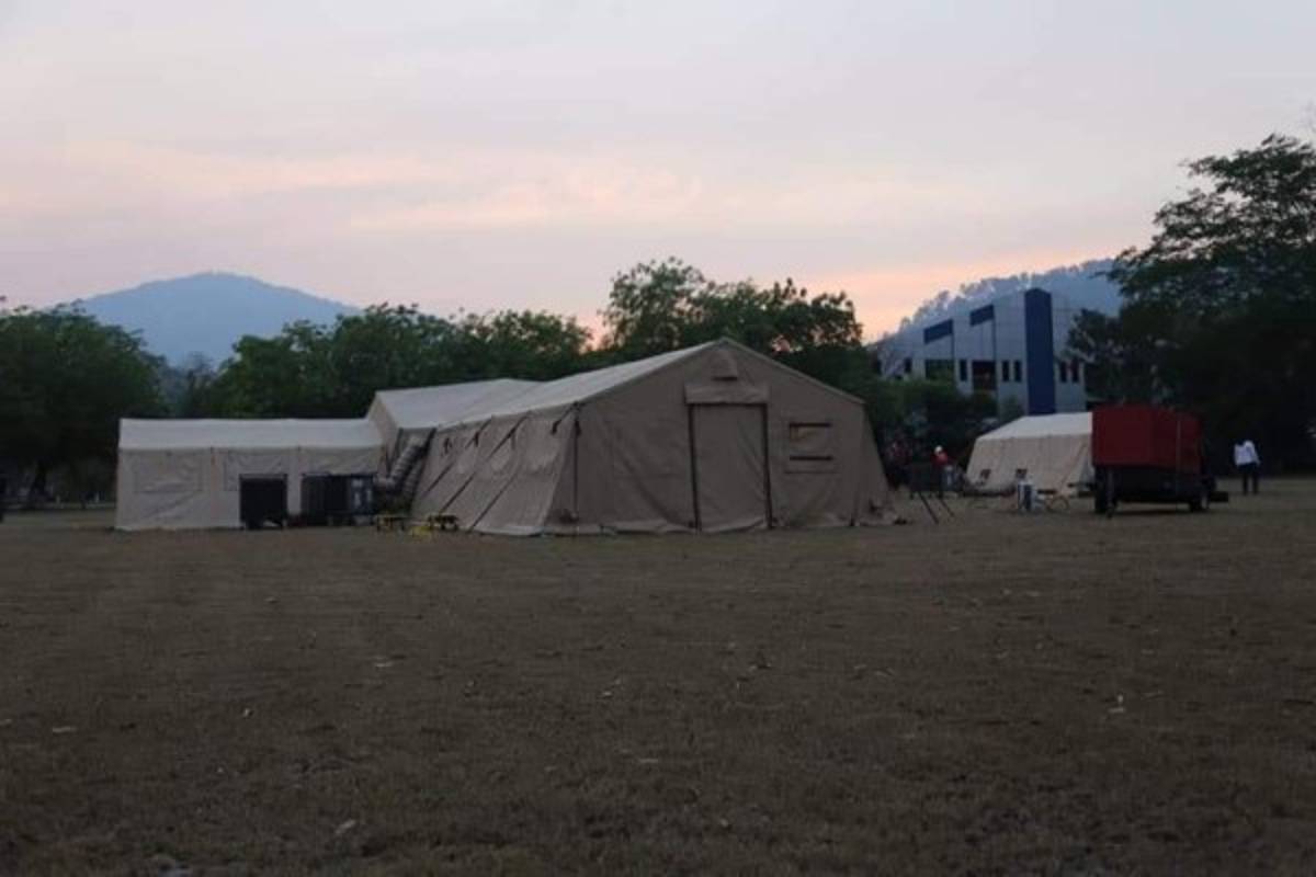 Así es el hospital móvil que instalaron en Villanueva, Cortés para pacientes con coronavirus