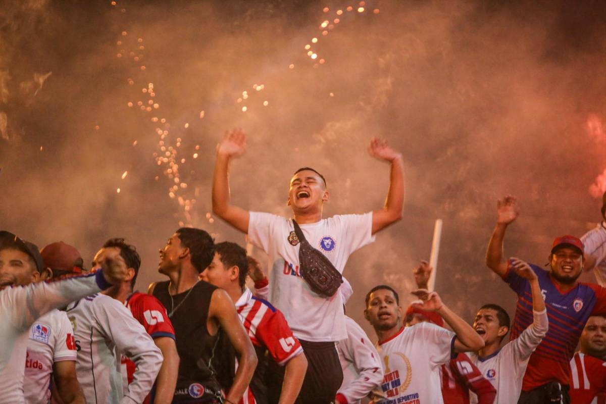 El cántico de Diego Vázquez con el Motagua, tremendo show de la Ultra y la hermosa olimpista que enamoró en el Nacional
