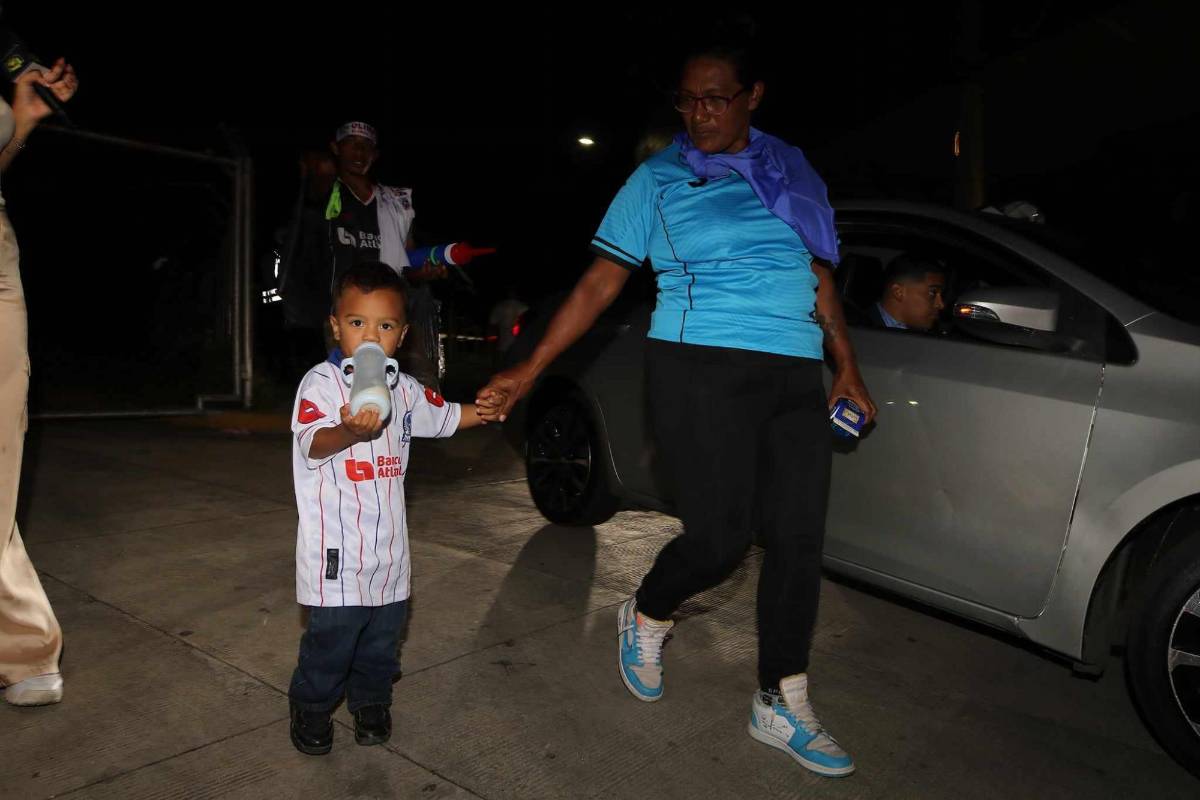 No se vio tv: la dedicatoria especial de los jugadores de Olimpia a Demetri Gordon, el “infierno” de la Ultra Fiel y el niño llegó con su pepe