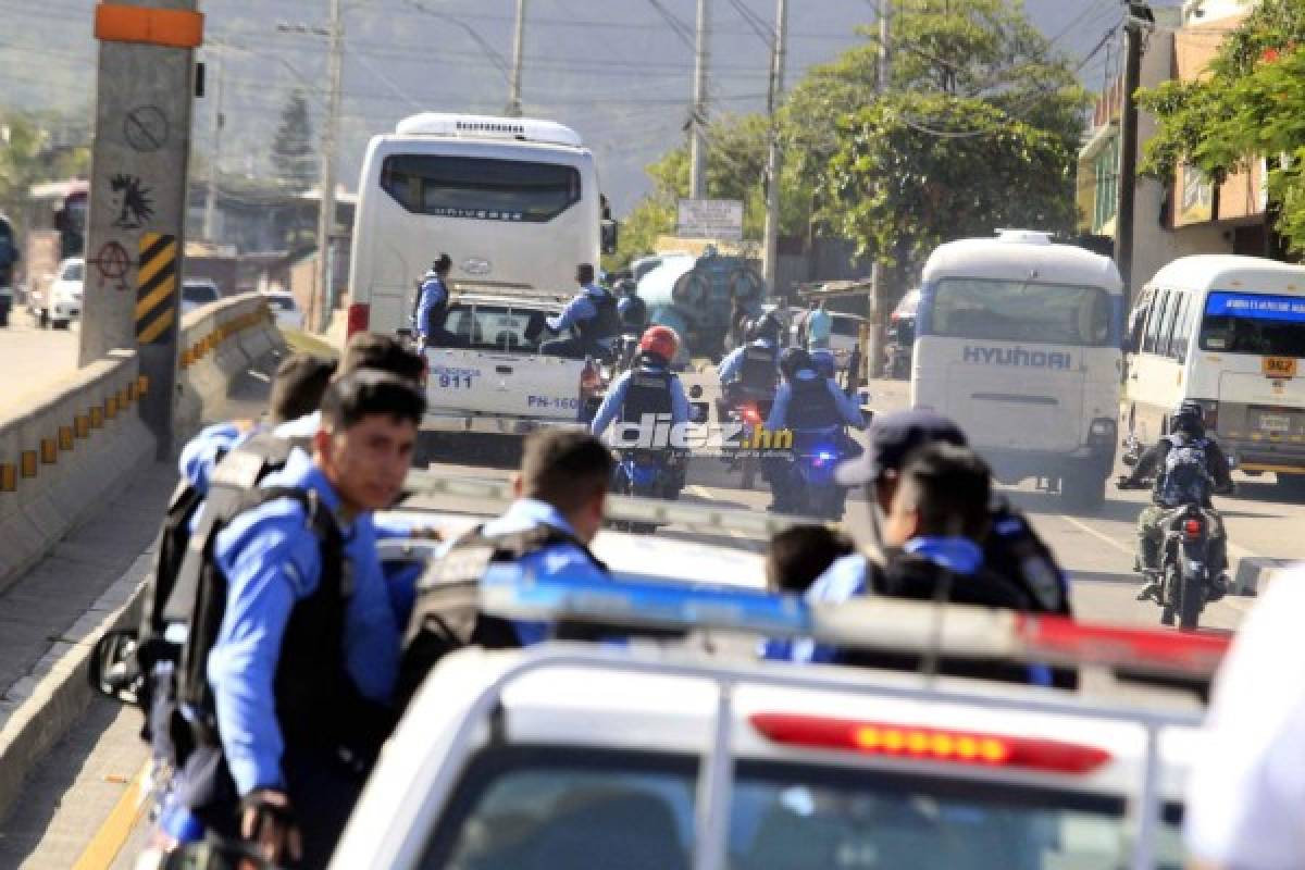 En fotos: El fuerte resguardo policial a Motagua en su viaje a Comayagua