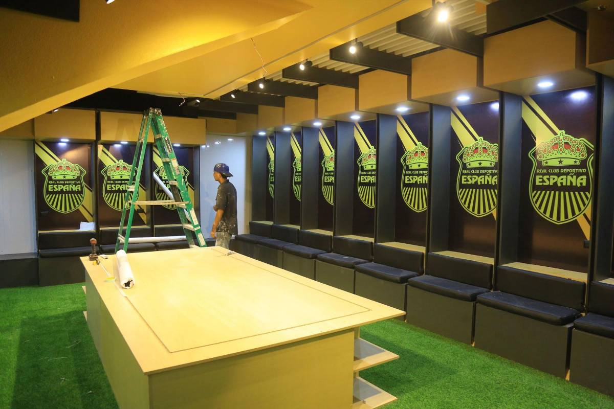 El nuevo estadio Morazán al descubierto; los camerinos y sus lujos, la graderías y el problema de la grama, ¿qué pasó con los banquillos?