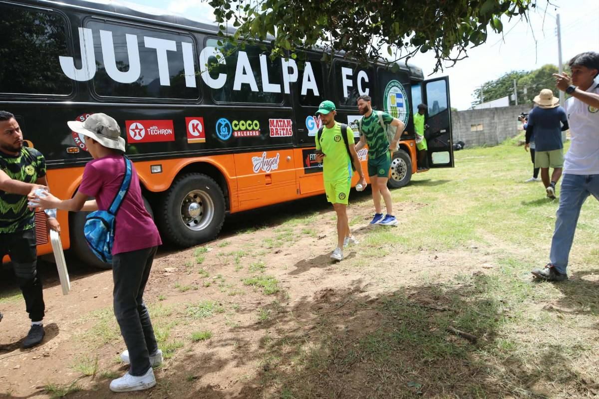 ¿Quién era la pelirroja? Juticalpa sorprende con su bus e hinchas del Motagua causan furor