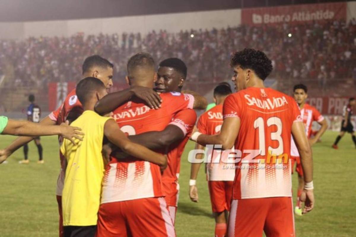 El jugoso premio económico que recibieron los futbolistas del Vida tras ganarle al Olimpia