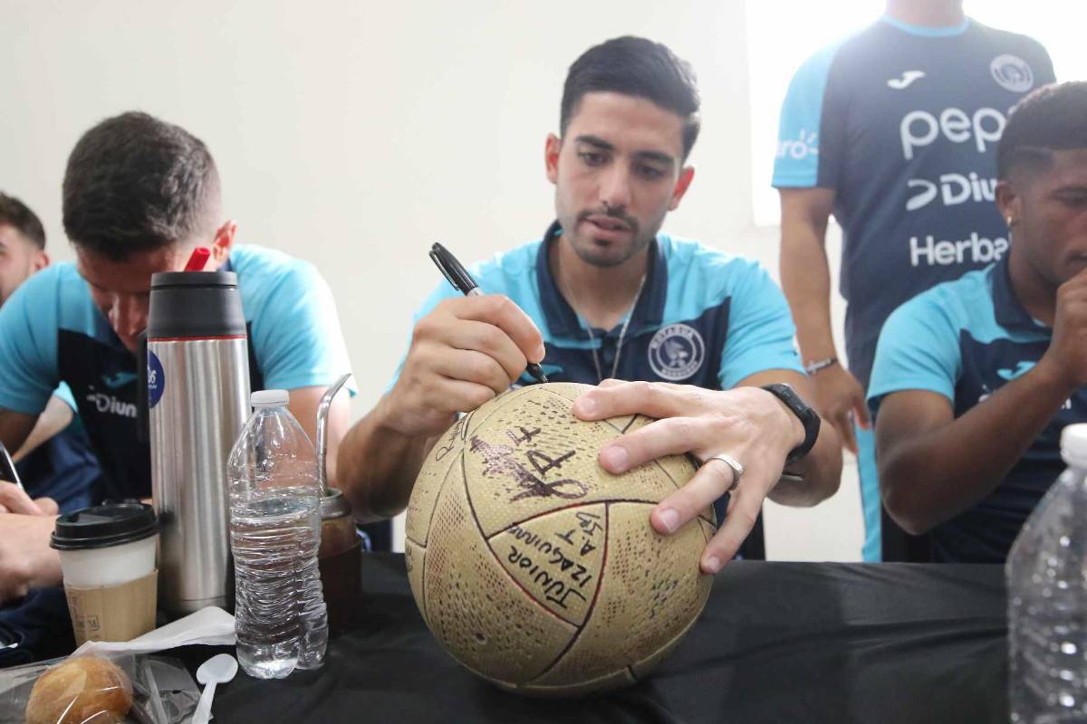 ¿Y Diego Vázquez? Motagua se olvida de su semana desastrosa y lleva alegría a los aficionados