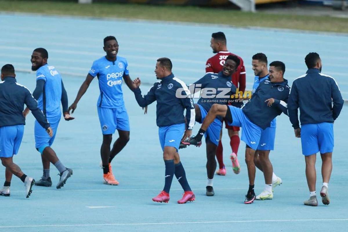 ¡Risas, chamarras y la charla! Motagua reconoció el Doroteo Guamuch Flores y está listo para enfrentar a Comunicaciones