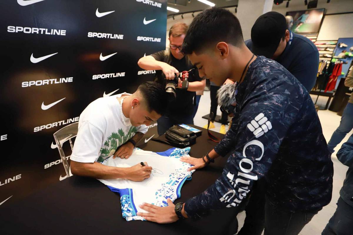 ¡Llenazo! Luis Palma, estrella del Celtic, firma autógrafos a sus fans: Los regalos sorpresivos que recibió ¿guiño al Olimpia?
