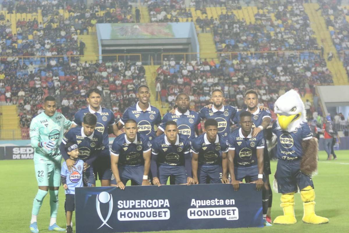Locura de Olimpia tras quedar campeón, Espinel sorprendió y fiestón de la Ultra Fiel