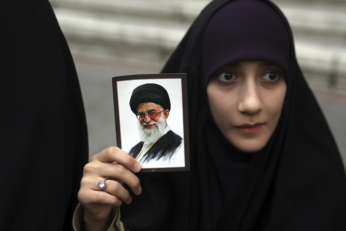 Los exjugadores del Barça y Real Madrid que huyeron de Irán por el conflicto con USA: No he podido comunicarme con él