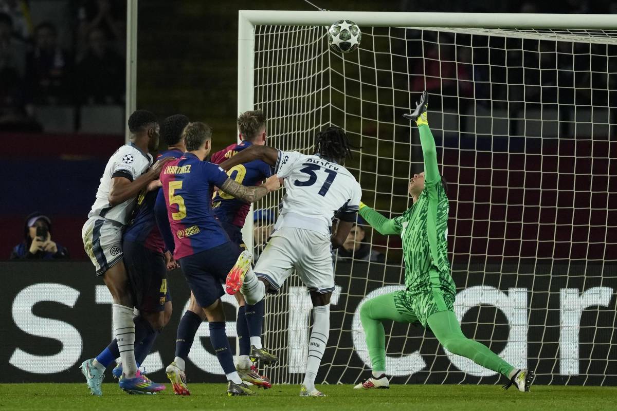 El VAR salvó al Barcelona por un milímetro, Messi 'opaca' a Yamal en redes, Flick tiene nueva pesadilla e Inter recibe tremendo golpe