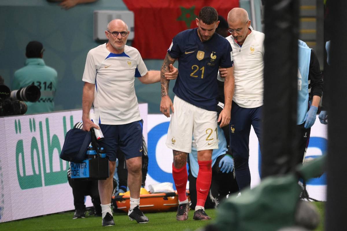 No viste por TV: Otro lesionado en Francia, la impresionante foto de Mbappé y ¿quién era la mujer que se escondía de los fotógrafos?