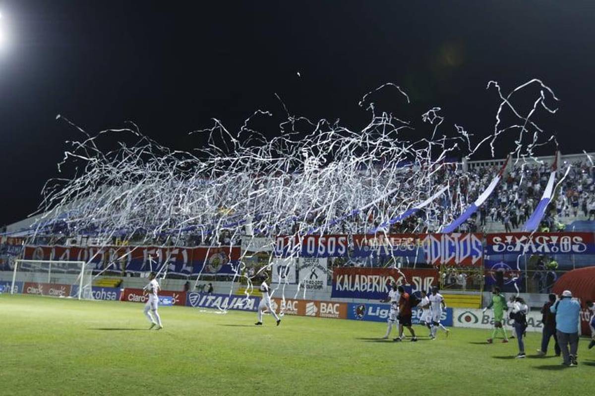 El cariñoso abrazo entre Lavallén y Diego Vázquez, Beckeles y su nueva víctima con sus besos y los eufóricos festejos de Moreira y Moya