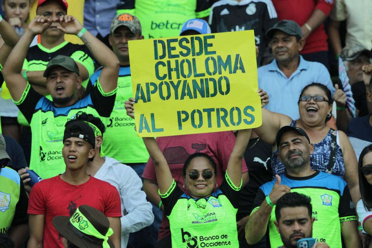 ¿Qué pasó antes del partido con los jugadores del Olancho? Los ‘pelados’ del Olimpia y lo que Auzmendi y Altamirano hacían en el gol de Omar Elvir