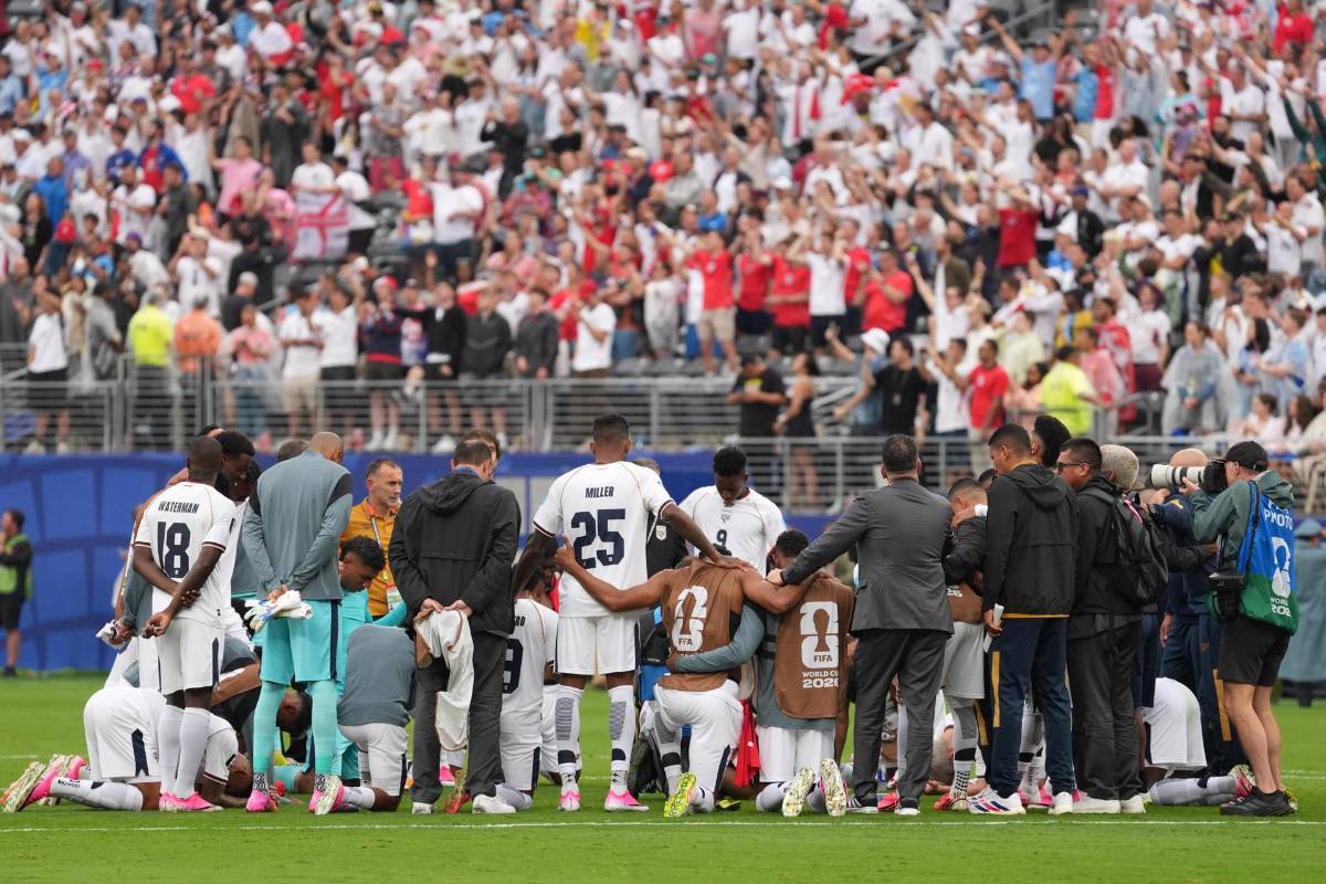El desconsuelo de Panamá, así fue captado Beckham y una linda hondureña
