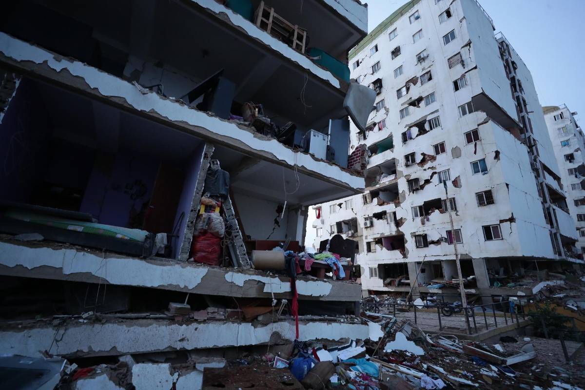 Futbolista argentino busca a su familia tras los terremotos en Venezuela