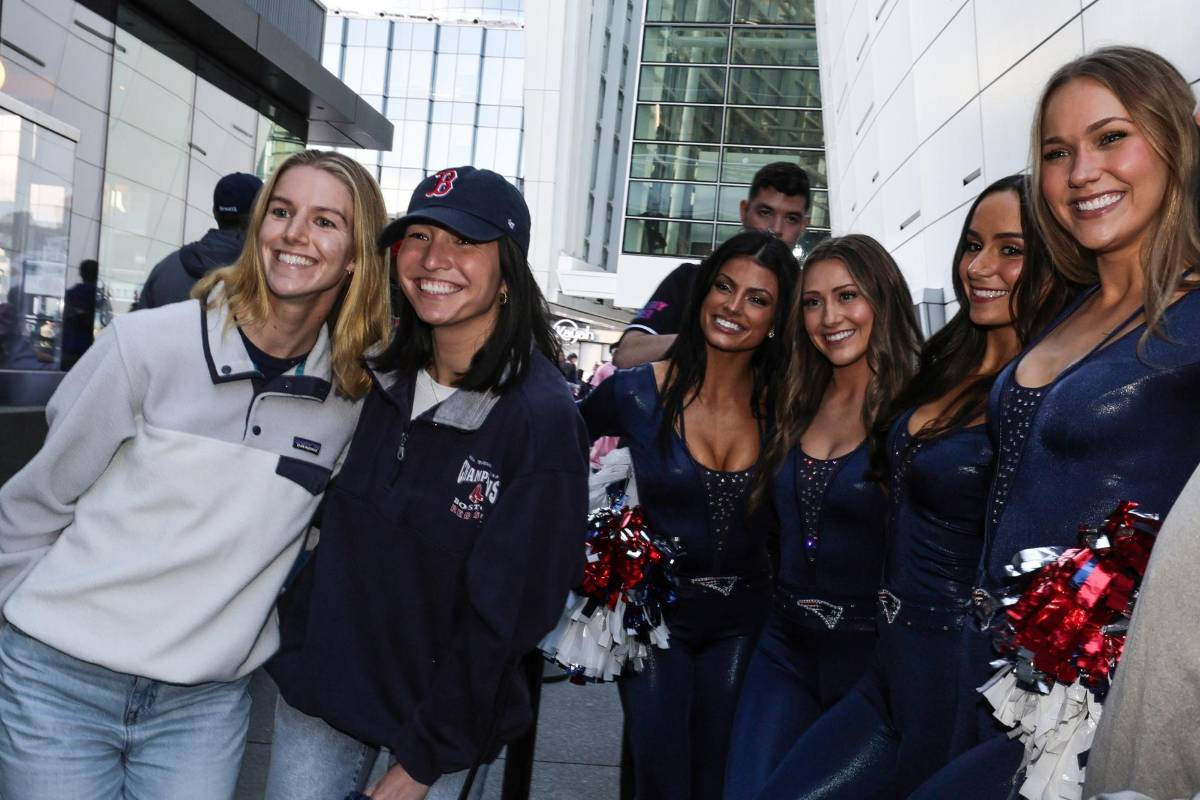 Super Bowl 2026: Katy Perry sorprende a Bad Bunny, las bellezas y se dispara el precio de las entradas