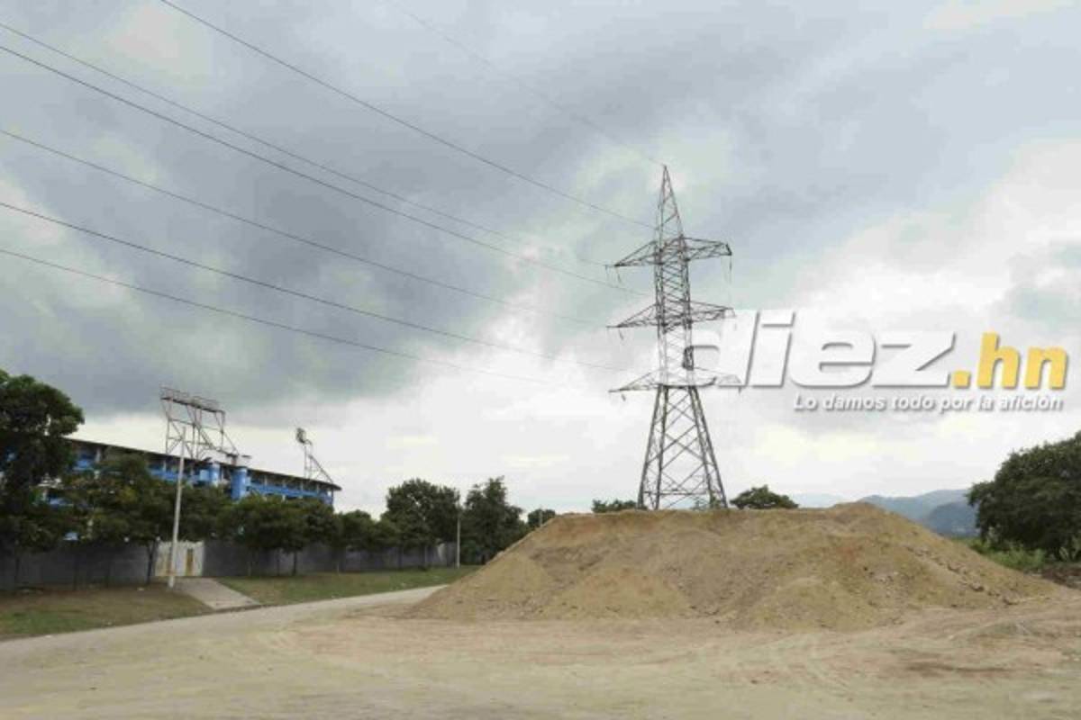 FOTOS: Así están las afueras del Olímpico previo al Real España-Olimpia