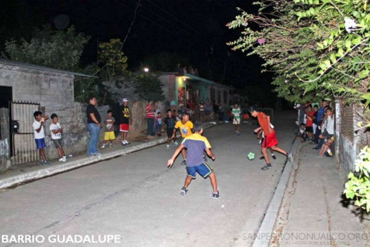 Las 20 reglas imperdibles del fútbol callejero en Honduras