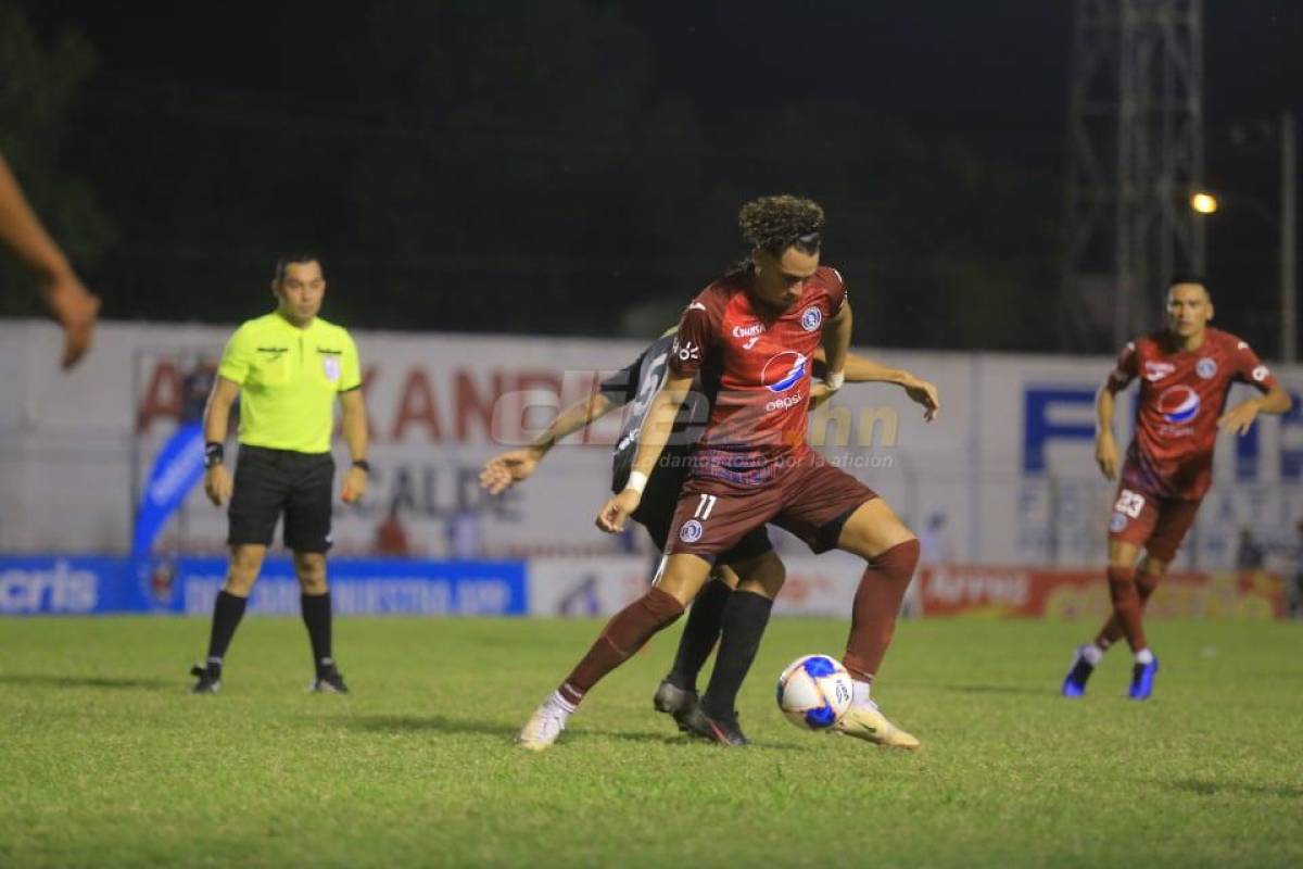 Las imágenes de la Jornada 1: Los reclamos de Diego Vázquez, el saludo de Lavallén y la alegría en La Ceiba