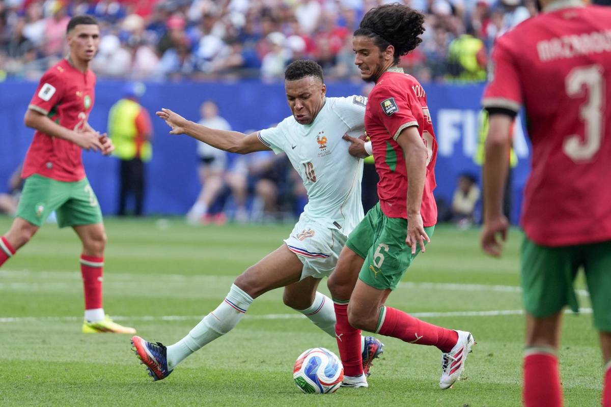 Mbappé enciende las alarmas, la foto que preocupa a Francia y vuelve la polémica