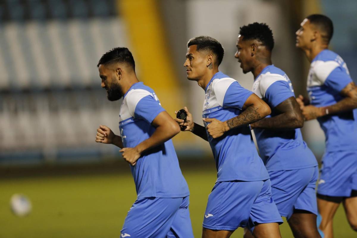 Nuevo rostro en la Selección,gesto de Palma y el pelón de Honduras, que olvida a Islas Caimán para centrarse en Antigua