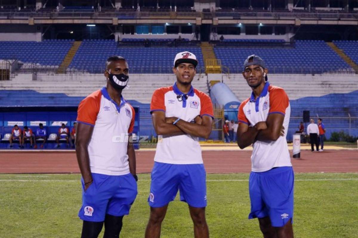 NO SE VIO EN TV: La máscara de Beckeles y la nueva cábala de Pedro Troglio