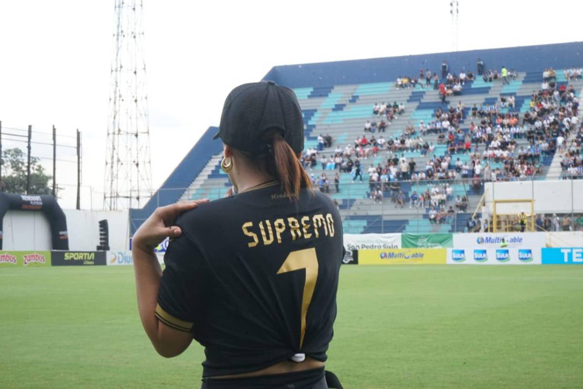 ¿Quién es la de azul? Las bellezas en el duelo de tiktokers Honduras-El Salvador; Milagro Flores levanta suspiros