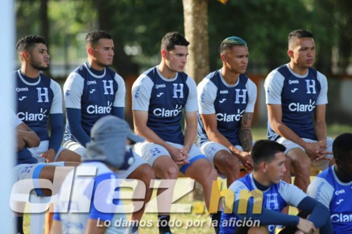 El 'spray mágico' de Fabián Coito y la plática con Choco Lozano: Así fue el cuarto día de entrenamiento de Honduras