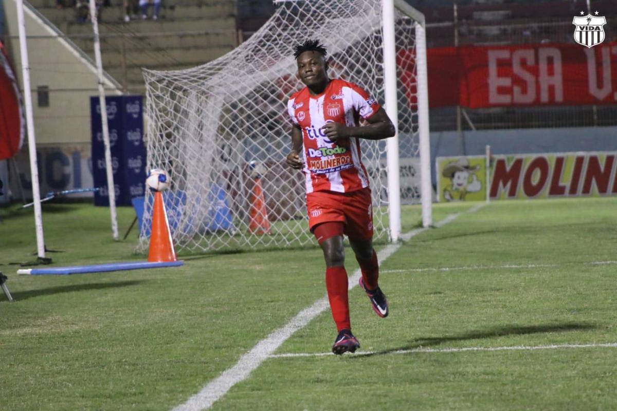 Reestructuración total en Motagua: Tres fichajes y otros confirmados, medio equipo sin contrato y una baja, ¿a quiénes renovarán?