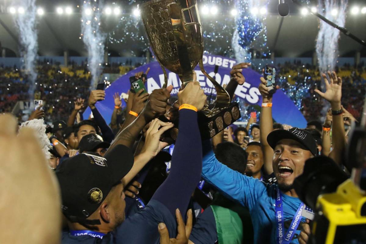 Monumental caravana: las otras fotos que no viste del título 20 del Motagua