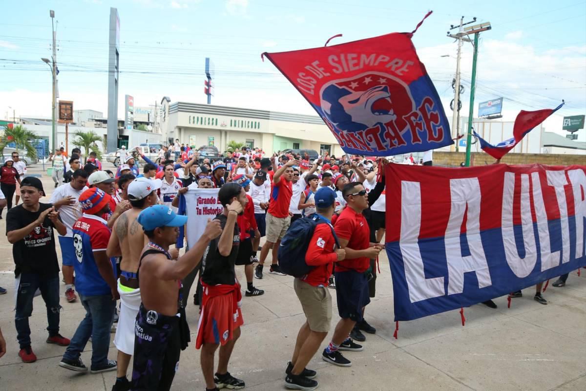 Olimpia celebra en Juticalpa, el debutante de Espinel, bellas chicas y el aficionado que se infiltró en el Juan Ramón