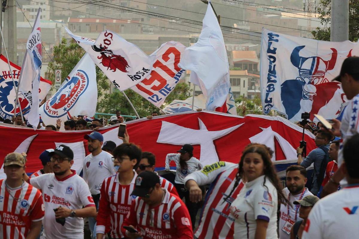 Hasta el Chelito se unió: La épica entrada del Olimpia al Nacional y la fiesta que montó la Ultra Fiel en el Chelato Uclés