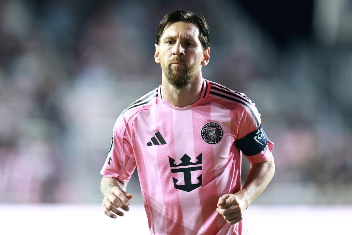 Confiesa que estuvo tres meses peleado con Messi y revela la razón que involucra a Mbappé: “La pase como el o***”