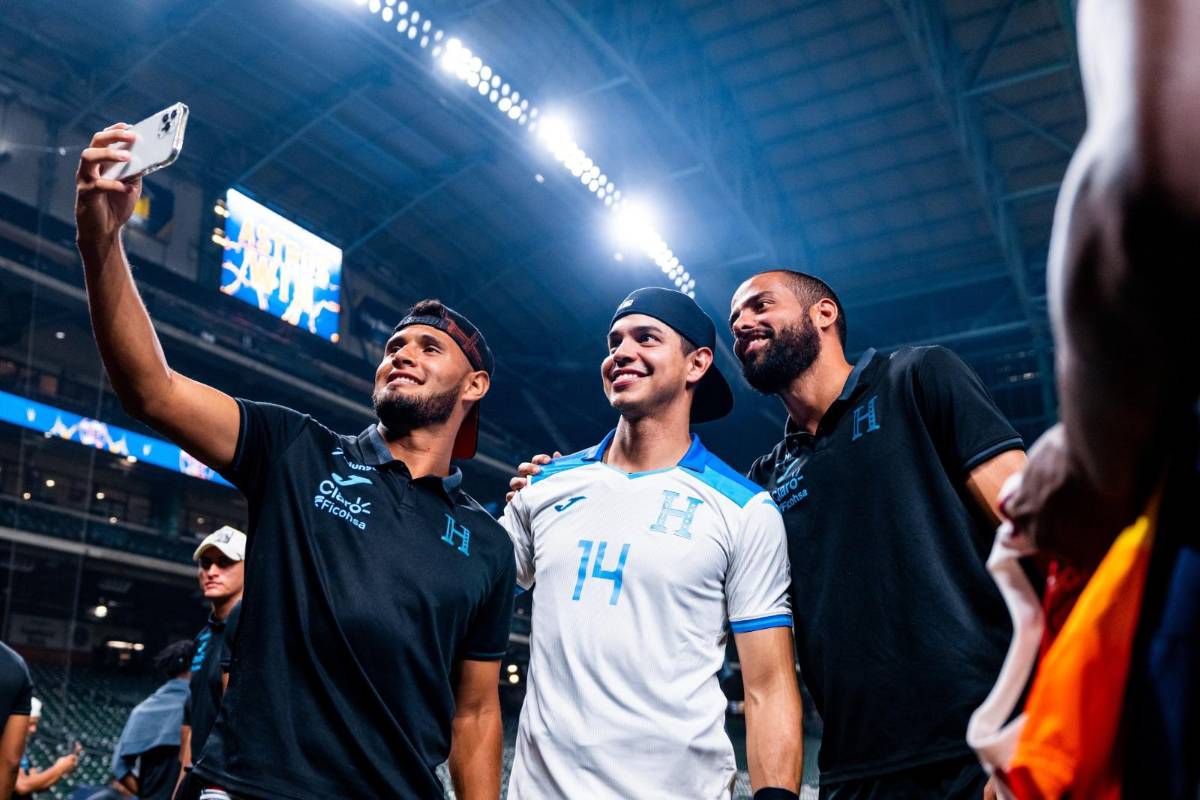 Así disfrutaron los jugadores de la Selección de Honduras junto a Mauricio Dubón en el Minute Maid Park; hubo regalo especial