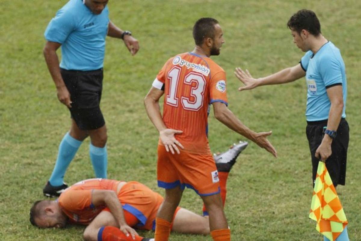 MERCADO: Elis hace anuncio sobre su futuro; medio equipo de UPN sin contrato y Real España es noticia