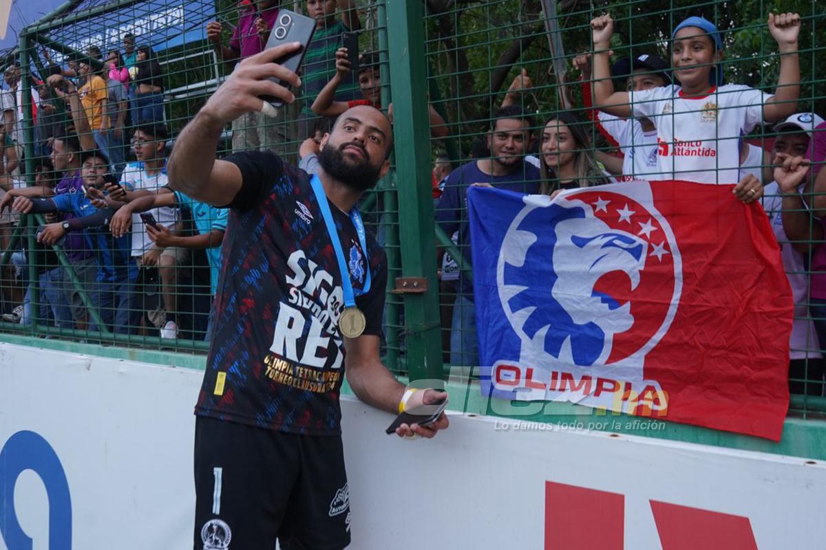 Olimpia se coronó en el Yankel: Menjívar y Beckeles festejan con puros, locura de Araújo y los que celebraron con sus novias