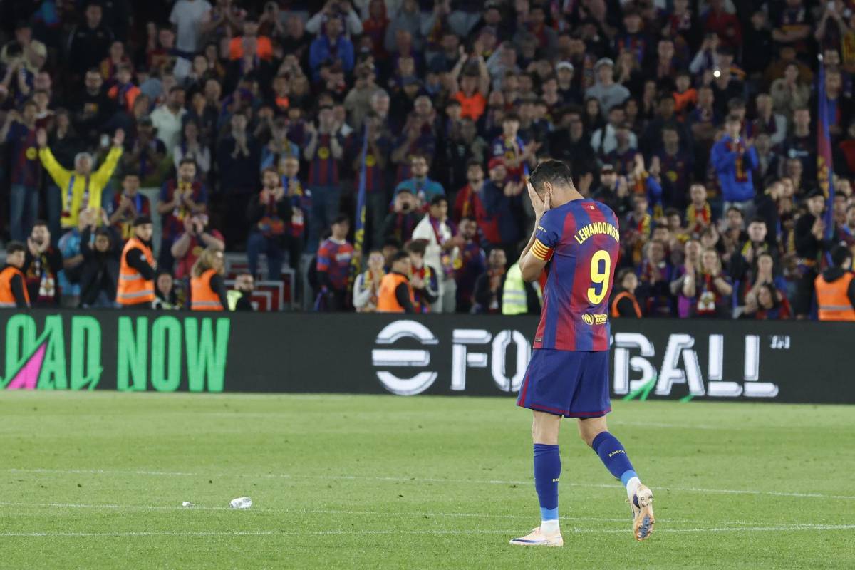 Lewandowski dice adiós al Camp Nou y llora con su mujer: su emotiva despedida