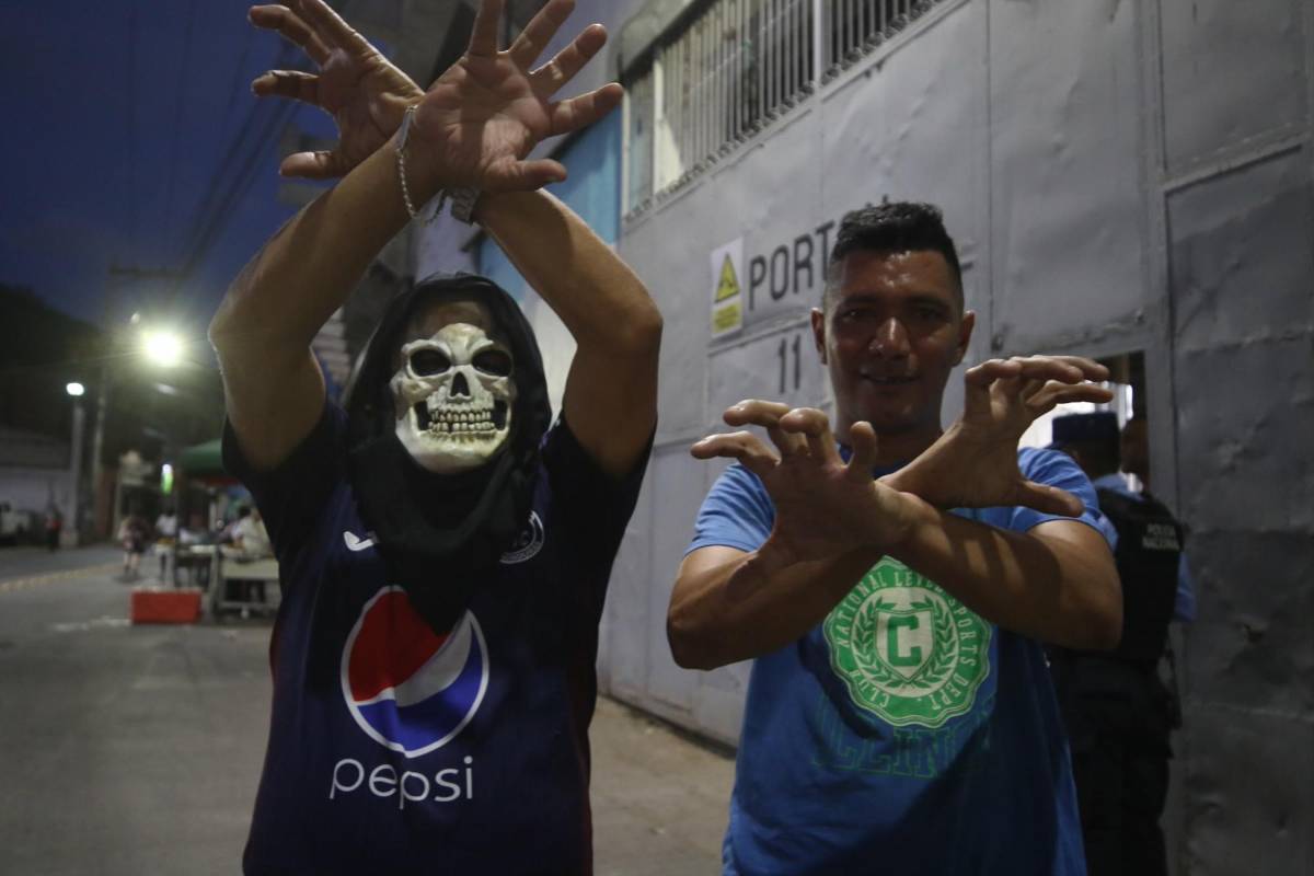 La preciosa chelita sola en el Nacional, las hermosuras motagüenses y las tajaditas son infaltables en la previa del Motagua vs Cartaginés