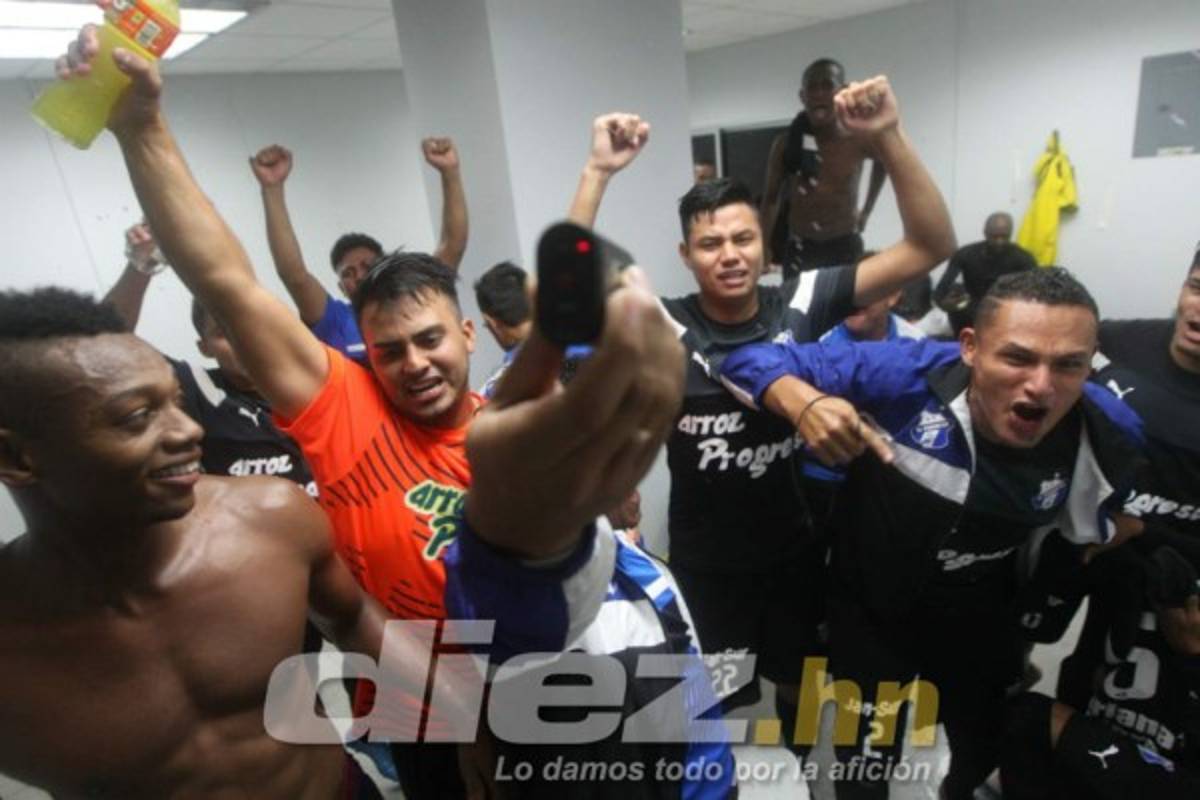 ¡Júbilo, lágrimas y 'marihuana'! El emotivo festejo del Honduras por llegar a la final