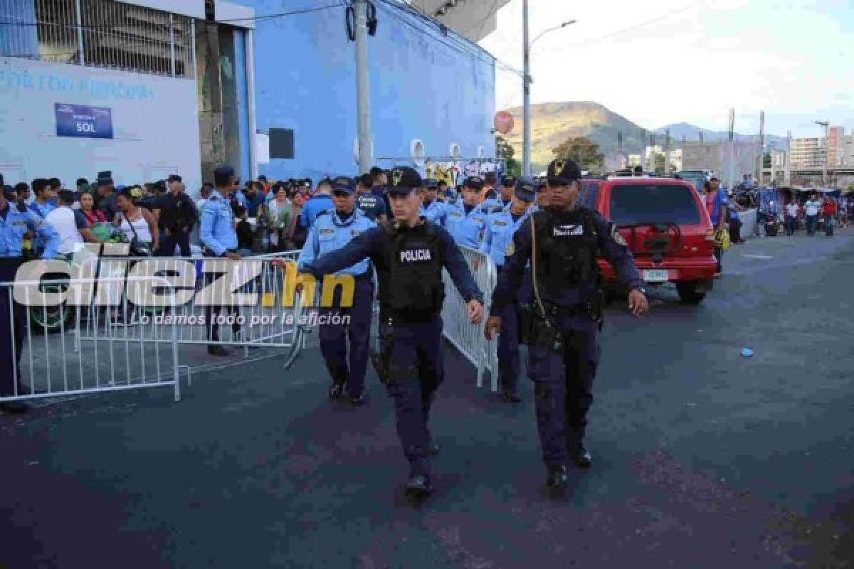 Máxima seguridad para final Motagua-Saprissa y largas filas en las afueras del Nacional