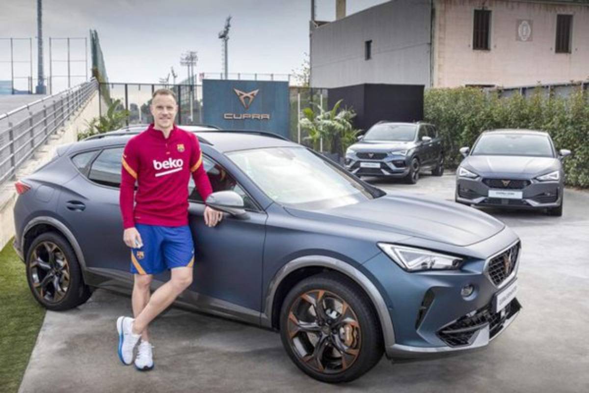 Así son los espectaculares autos personalizados que recibieron los jugadores del Barcelona
