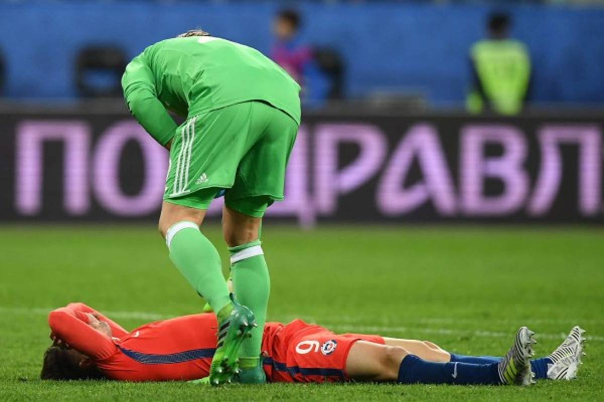 ¿Qué hizo Low? Las imágenes que no se vieron por TV en juego Chile-Alemania