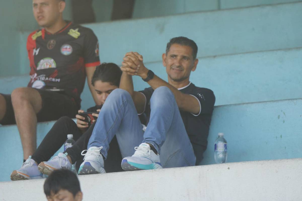 Jugadores esperando pago de salarios, Mauricio Dubón presente y mundialista vio jugar a su hijo