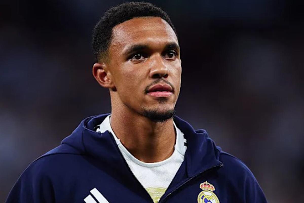 Arbeloa lo castigó por llegar tarde, el polémico penal y así fue captada Ester Expósito en el triunfo del Real Madrid