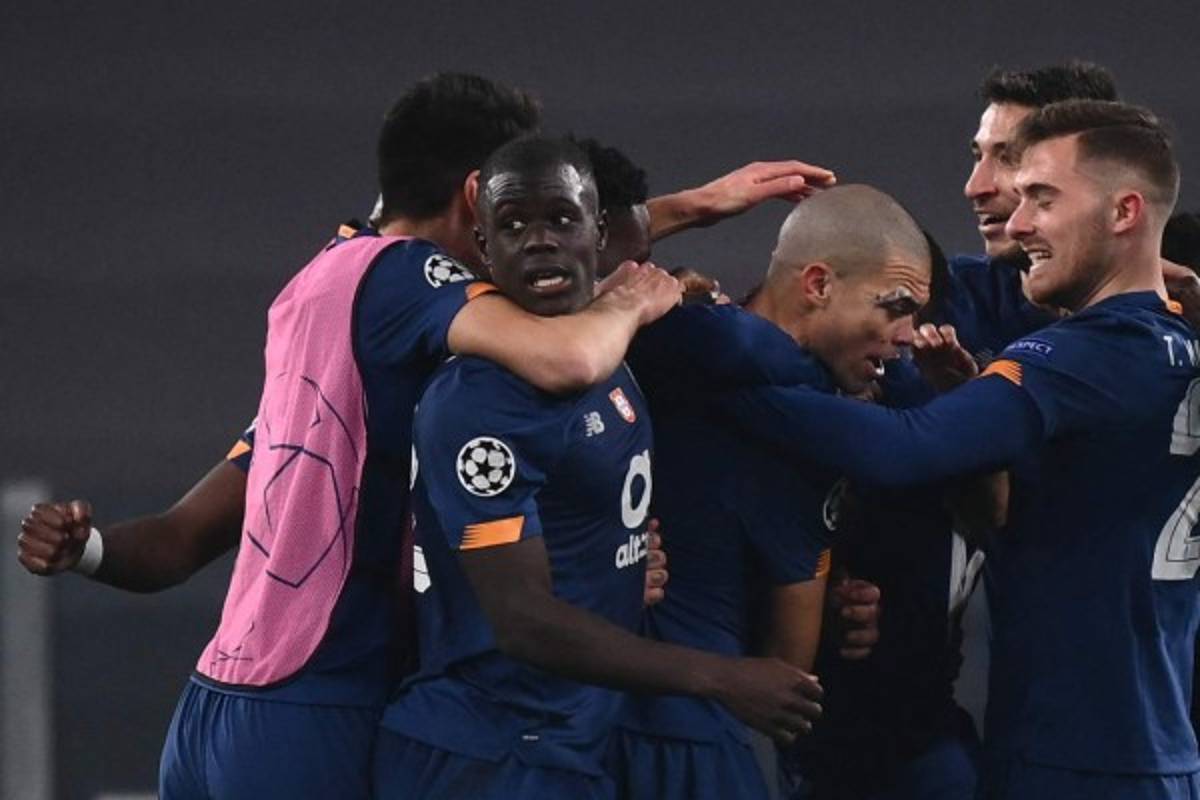 Solo, impotente y con un golpe: La frustración de Cristiano Ronaldo tras eliminación de la Juventus en Champions