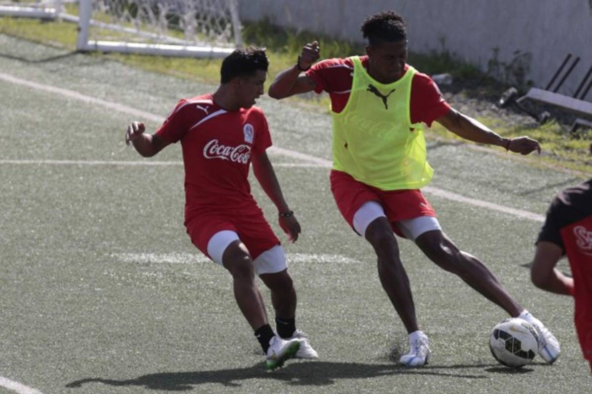 FOTOS: Costly se prepara al máximo para debut con Olimpia